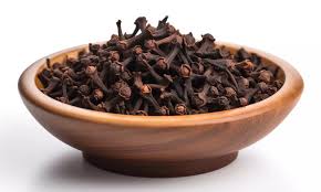 Premium Cloves (Laung) – Strong Aroma & Rich Flavor